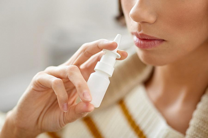 Спрей для носа смог спасти от смерти вследствие COVID-19