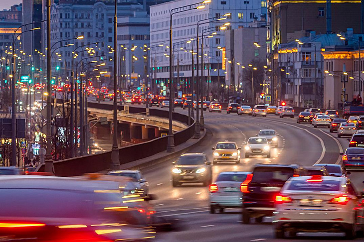 Светофоры с «белыми» человечками и новые штрафы: все об изменениях в ПДД 