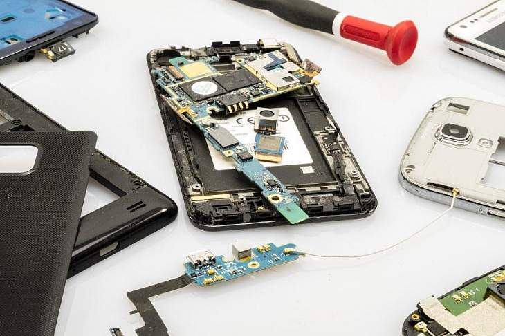 Китайские производители смартфонов сокращают поставки гаджетов в Россию