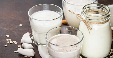 Безлактозное молоко — обычное молоко или альтернатива?
