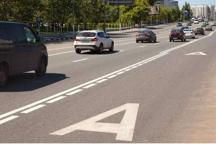 Таксисты просят вернуть им «выделенки»