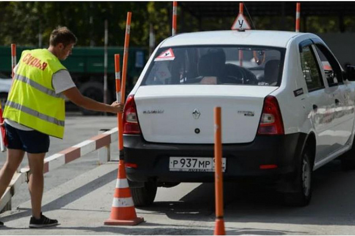 Молодежь наставят на руль истинный