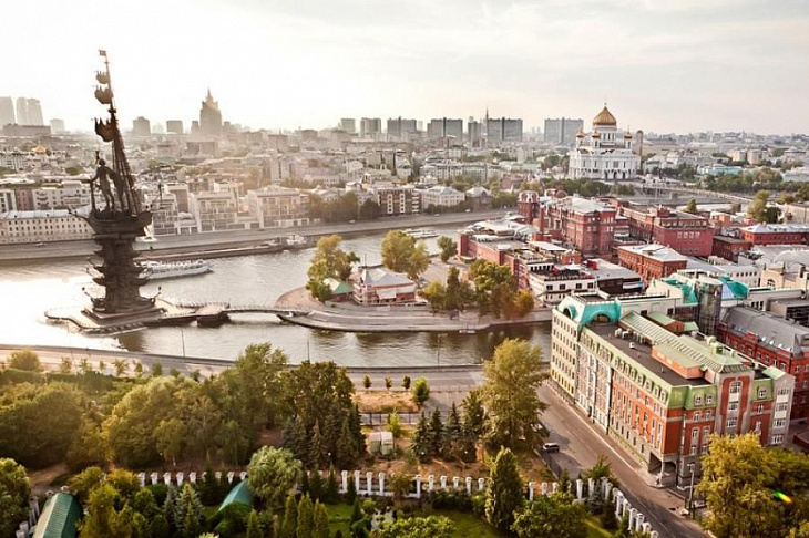 Власти Москвы продлили удаленный и домашний режимы