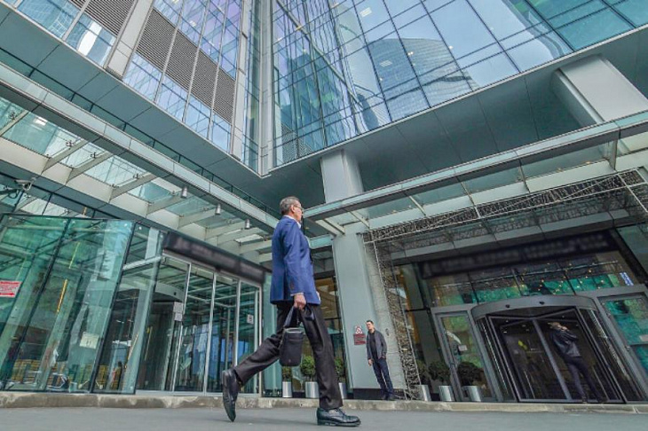 Более 14 млрд рублей с гарантийной поддержкой получили предприниматели Москвы в 2021 году