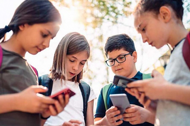Исследователи: детям не стоит пользоваться устройствами с сенсорным экраном
