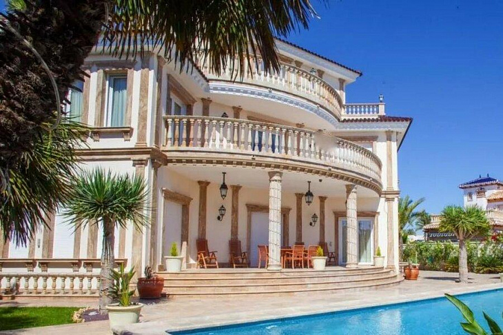 Брошенные виллы в Испании: что станет с «запасными аэродромами» богатых россиян за рубежом 