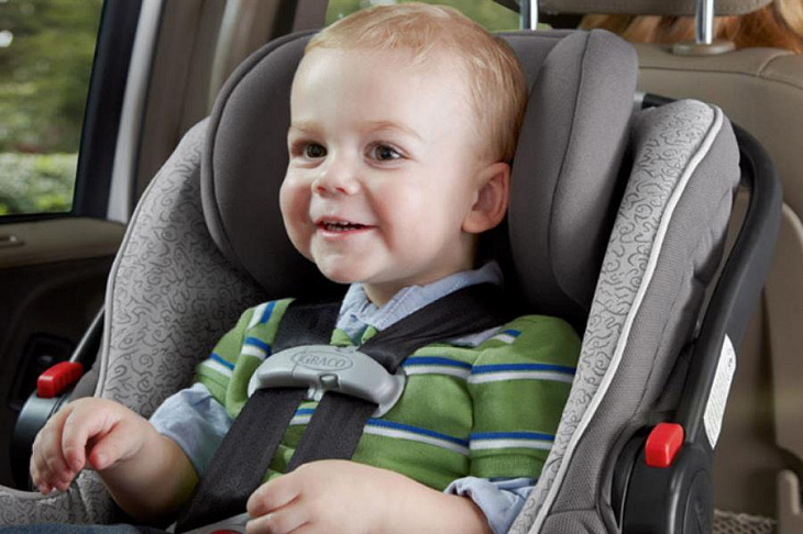 8 ошибок при установке детского автокресла