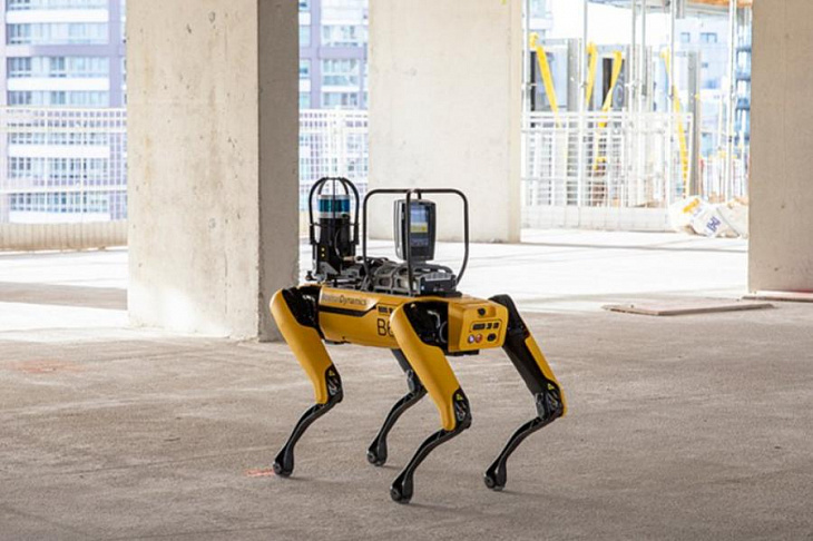 Робопсов Boston Dynamics начали использовать на стройках Лондона