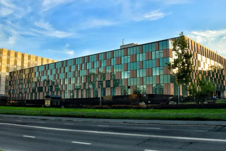 «Чайку» делят пополам