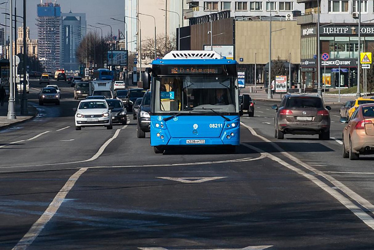 Выделенки — это ловушка для водителей. Почему по ним лучше не ездить