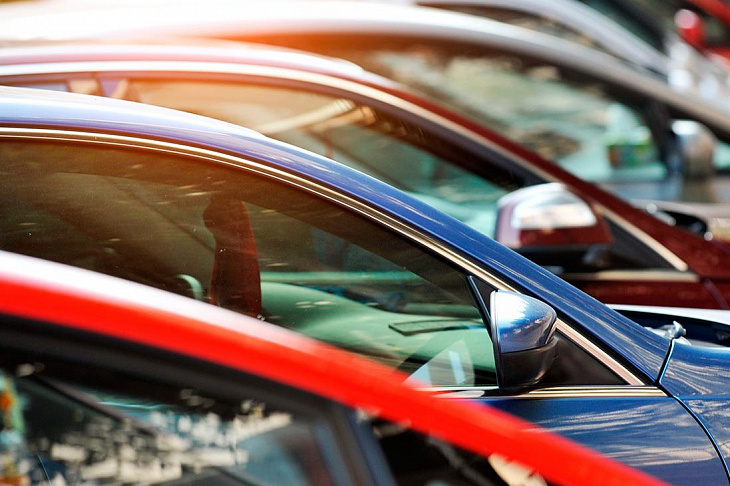 «Больше всего подорожают иномарки». Цены на машины перепишут в марте.