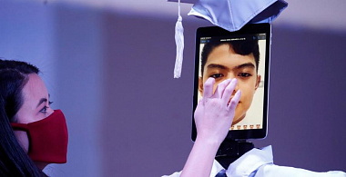 Зумеры на бирже труда: как пандемия лишила поколение 20-летних работы мечты