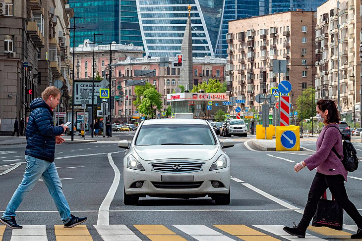 С автомобилистов снимают ограничения: куда можно поехать, а куда — нельзя 