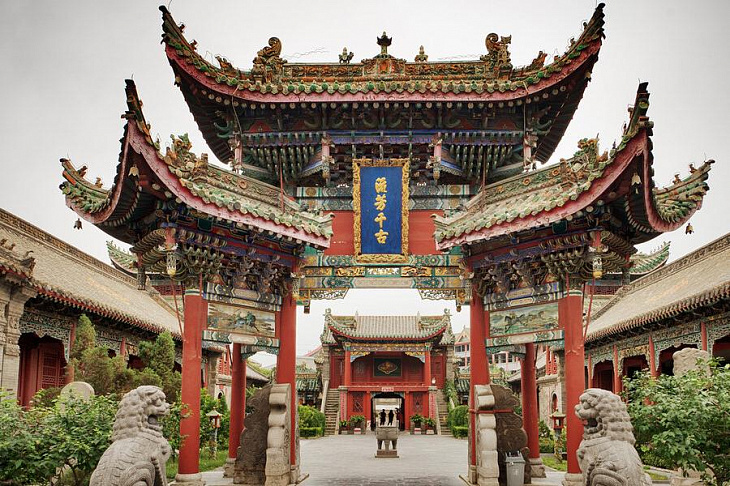 Китай выиграл в ценовой войне России и Саудовской Аравии