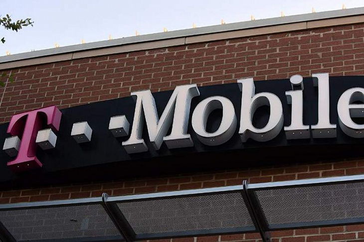 Клиенты сообщили о сбоях в работе сотовых операторов и приложений в США