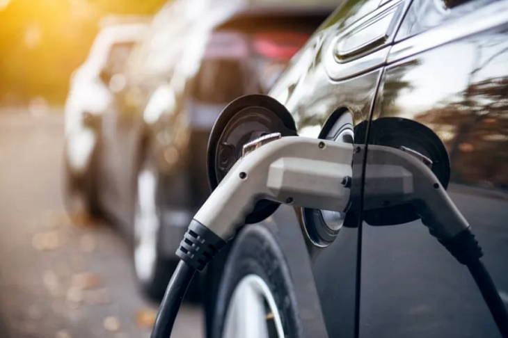 Две трети мировых продаж автомобилей к 2040 году будут приходиться на долю электромобилей