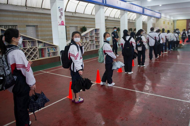 «Вышли из вирусного тумана»: что пример Уханя говорит миру о будущем экономики после пандемии