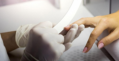 Как заработать $3 млн, избавив женщин от походов в маникюрный салон