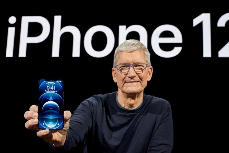 Петербуржцы начали продавать места в очереди за новым iPhone