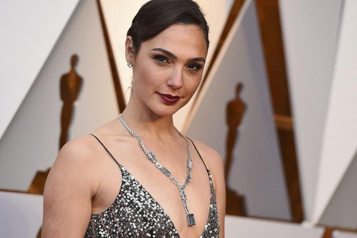 Галь Гадот сыграет Клеопатру в байопике от режиссёра «Чудо-женщины»