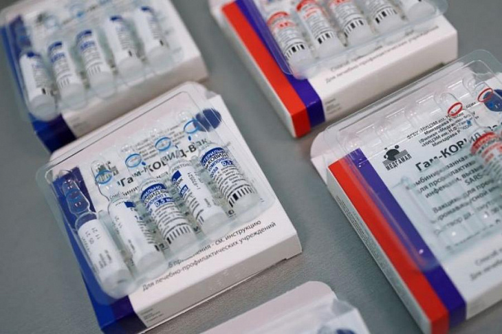 «Спутник V», «ЭпиВакКорона» и «КовиВак»: в чем разница?