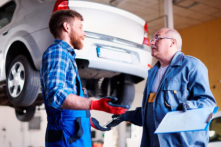 Пора готовить автомобиль к осени: чек-лист для водителей 