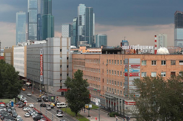 «Горбушка» будет разрушена: история легендарного рынка и его владельцев