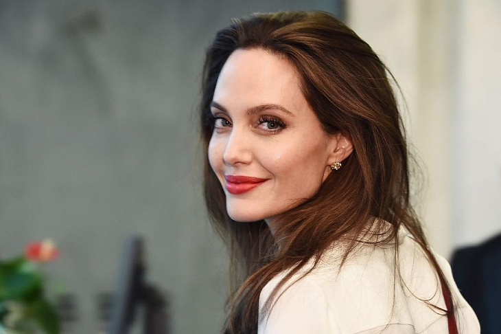 Анджелина Джоли побила рекорд Instagram по притоку подписчиков