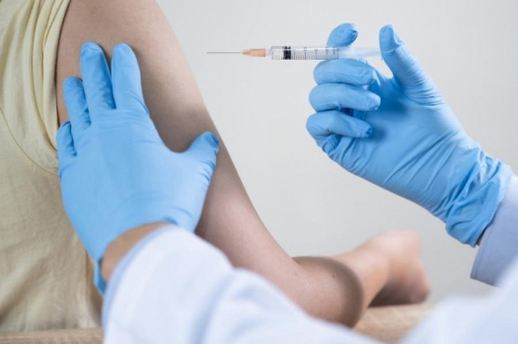 В Роспотребнадзоре рассказали, что нельзя делать перед вакцинацией