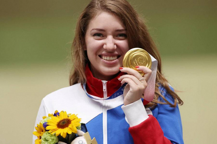 Двукратную олимпийскую чемпионку дома встретили песней из сериала «Ведьмак»