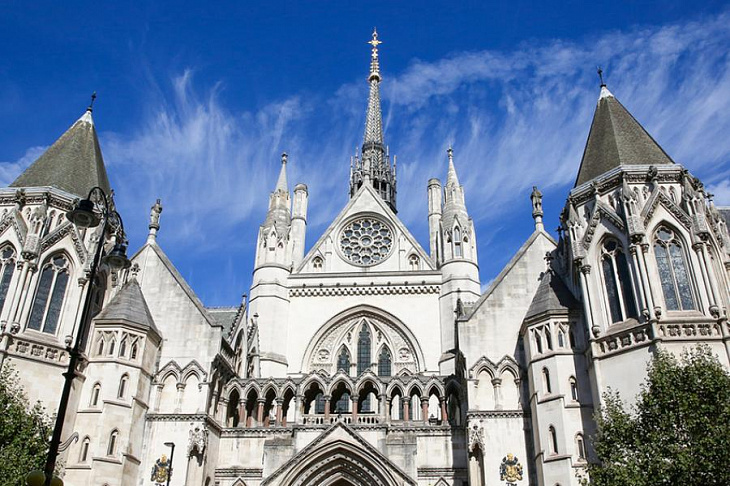 Закон для своих: какую новую защиту получат в России бизнесмены под санкциями