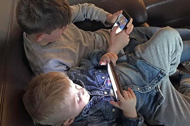 Нейробиолог предупредил о риске цифровой деменции из-за смартфонов