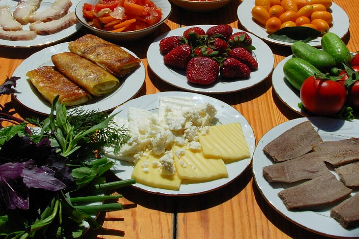 Доктор медицинских наук рассказал россиянам о смертельной опасности закусок 