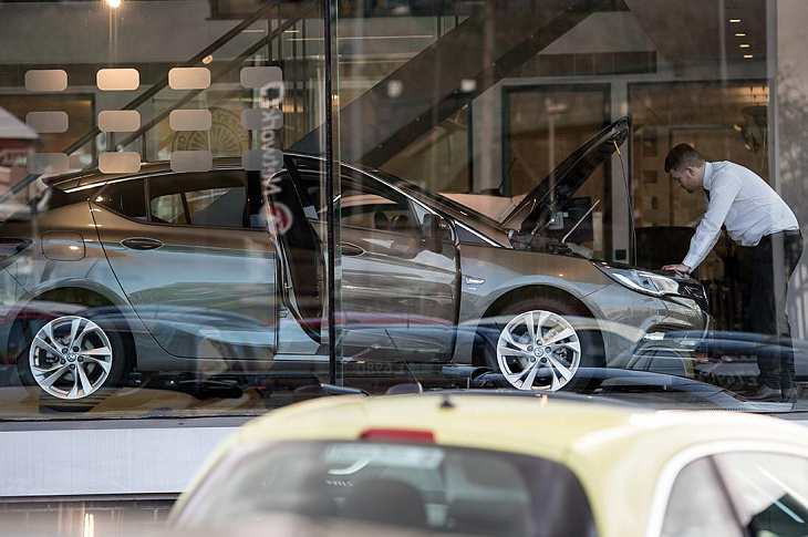 Падение спроса на новые автомобили в Европе поставило исторический рекорд 