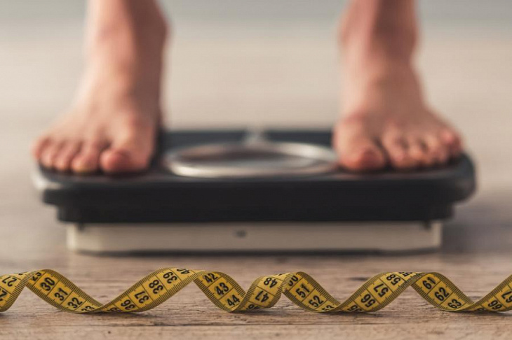 Диетолог рассказал, как не набрать вес на карантине