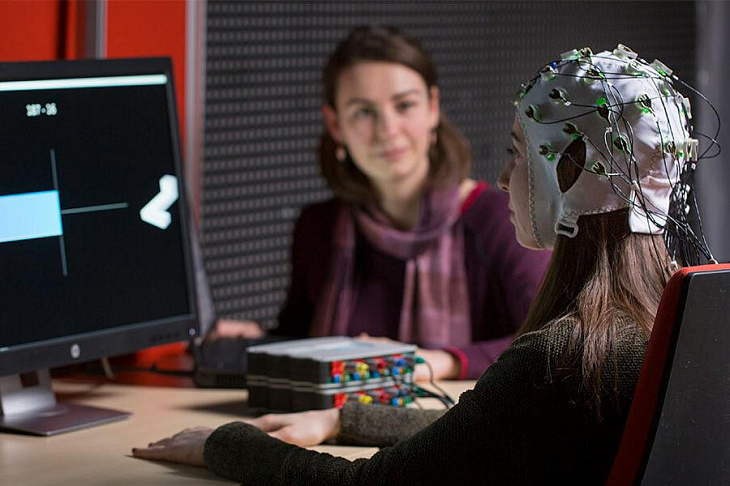 Отечественные инженеры работают над системой управления компьютером силой мысли