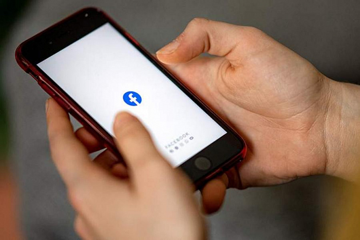В Facebook отметили снижение популярности соцсети среди молодежи