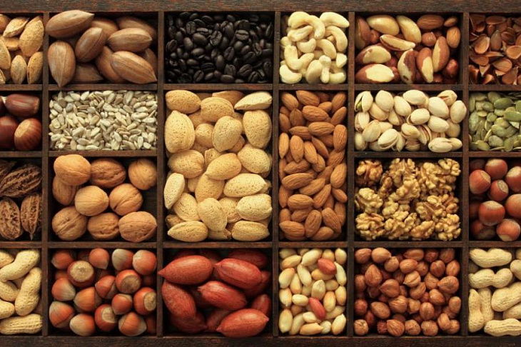 Кардиологи советуют всем обратить внимание на орехи