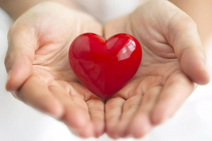 Врач назвал пять самых опасных продуктов для сердца