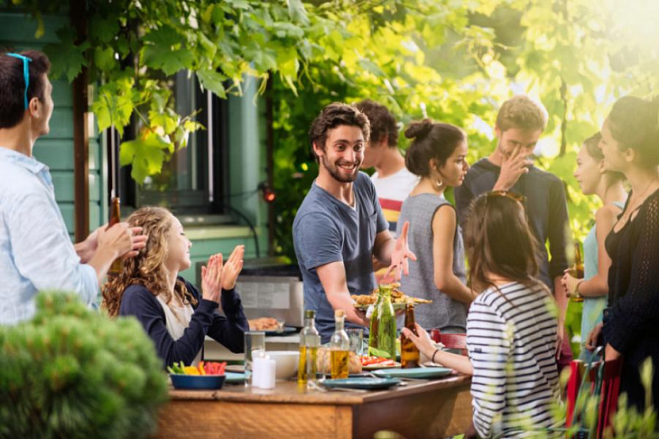 «Яндекс. Еда» запустит доставку еды из ресторанов и магазинов в парки