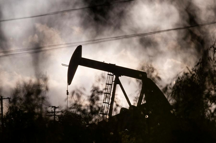 Сбыта нет. Почему цена на Brent упала ниже $40?