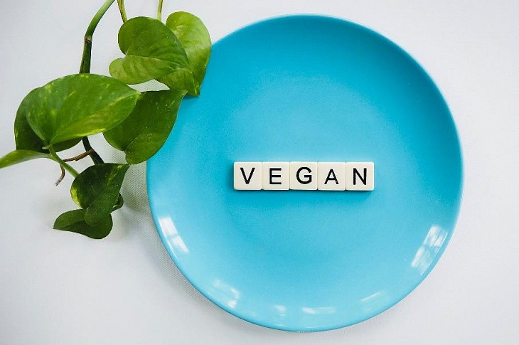 Зачем веганы пытаются подделать мясо? Шеф-повар Виктория Мосина о ресторанном бизнесе для веганов