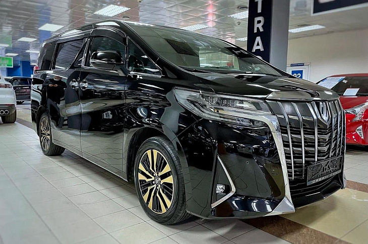 В России назвали самые популярные подержанные машины из-за рубежа. Топ-10 