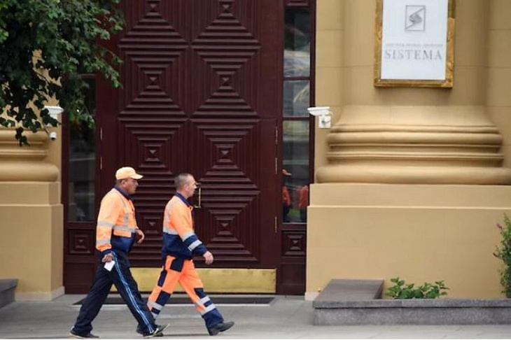 «Система» подселит в номера