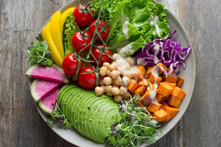 Названы главные опасности веганской диеты