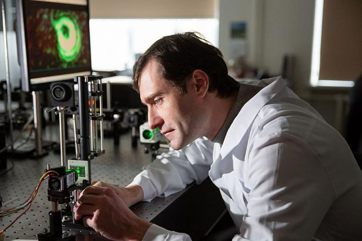 Новая искусственная кожа сможет чувствовать боль