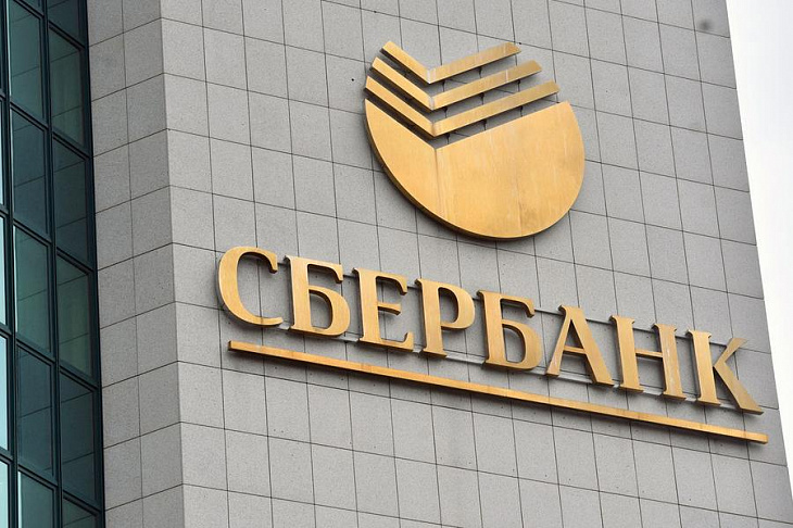 Сбербанк тестирует систему обнаружения людей в толпе и многоэтажках