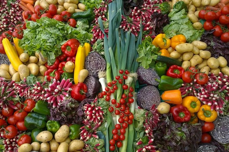 Врач назвал подходящую для жары диету