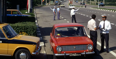 Тест на советского автовладельца: что ты помнишь из автомобильной жизни СССР?