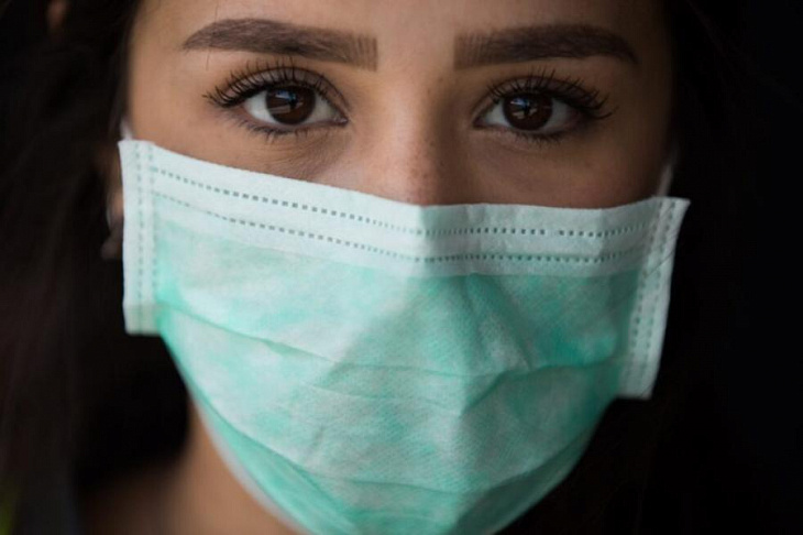 Эксперт: людям с хронической обструктивной болезнью легких опасно регулярно носить маску